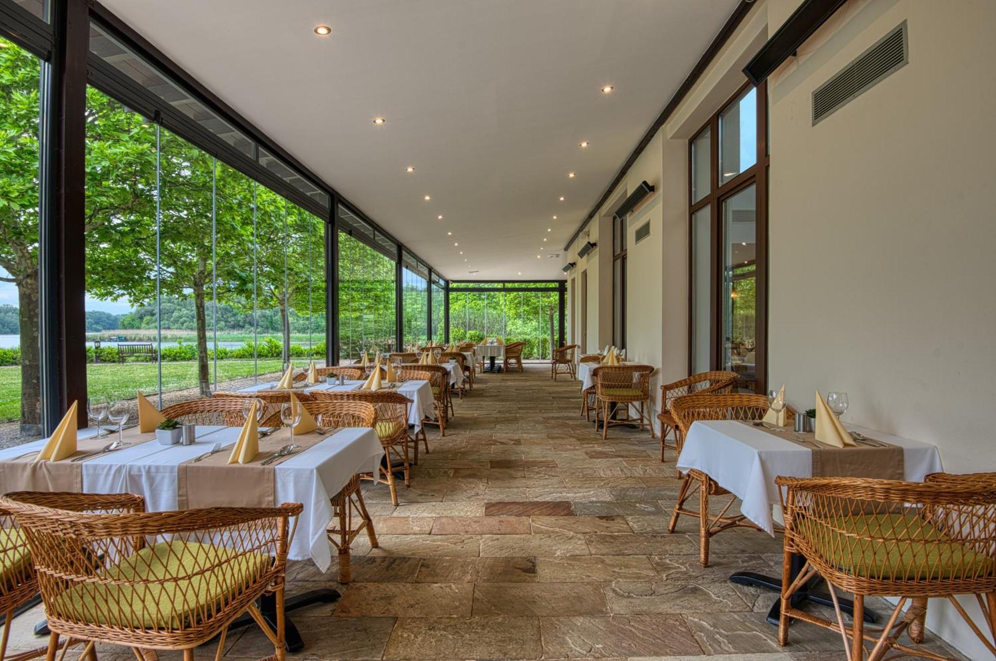 Tisza Balneum Hotel Tiszafured Ngoại thất bức ảnh