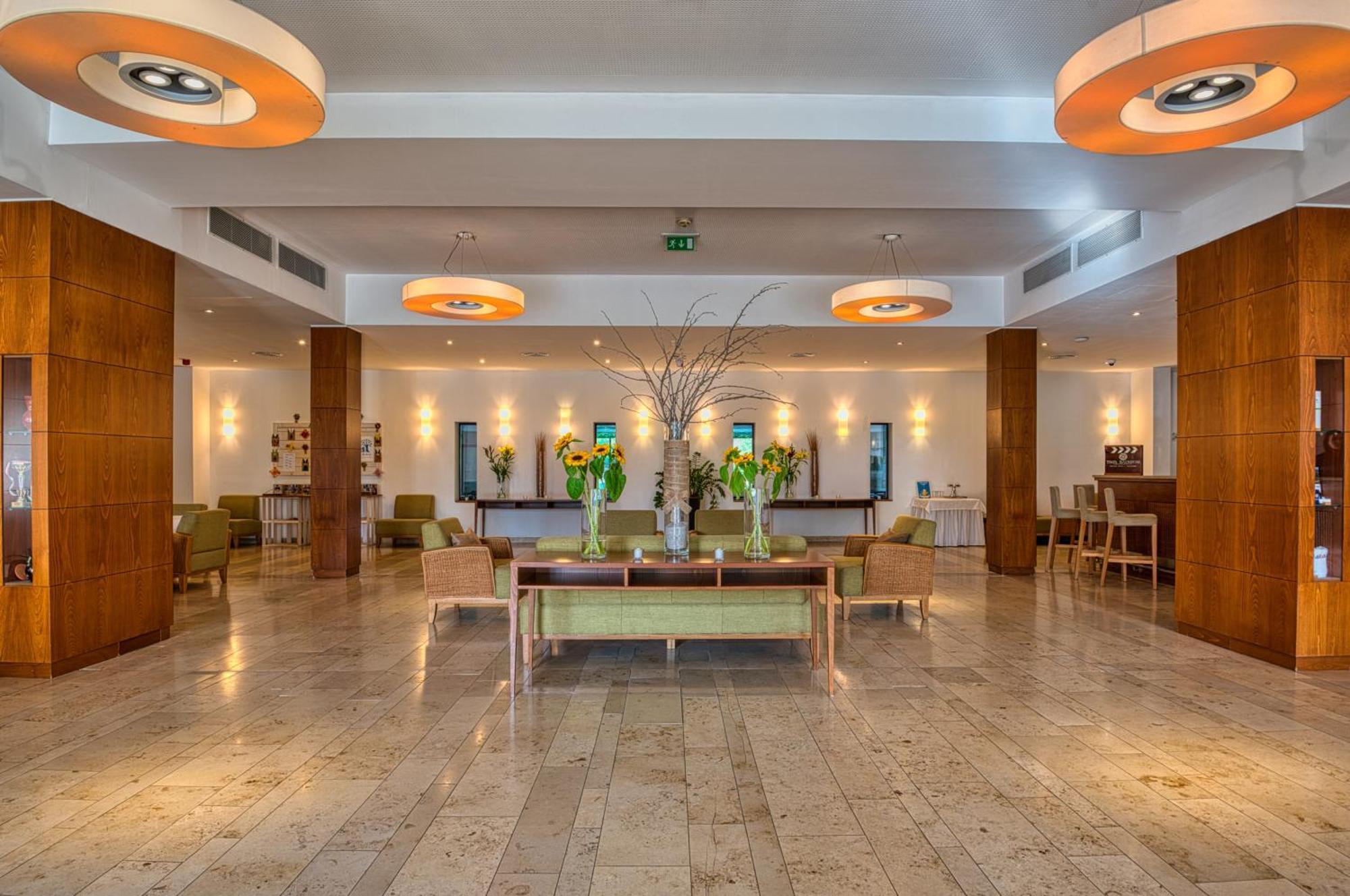 Tisza Balneum Hotel Tiszafured Ngoại thất bức ảnh