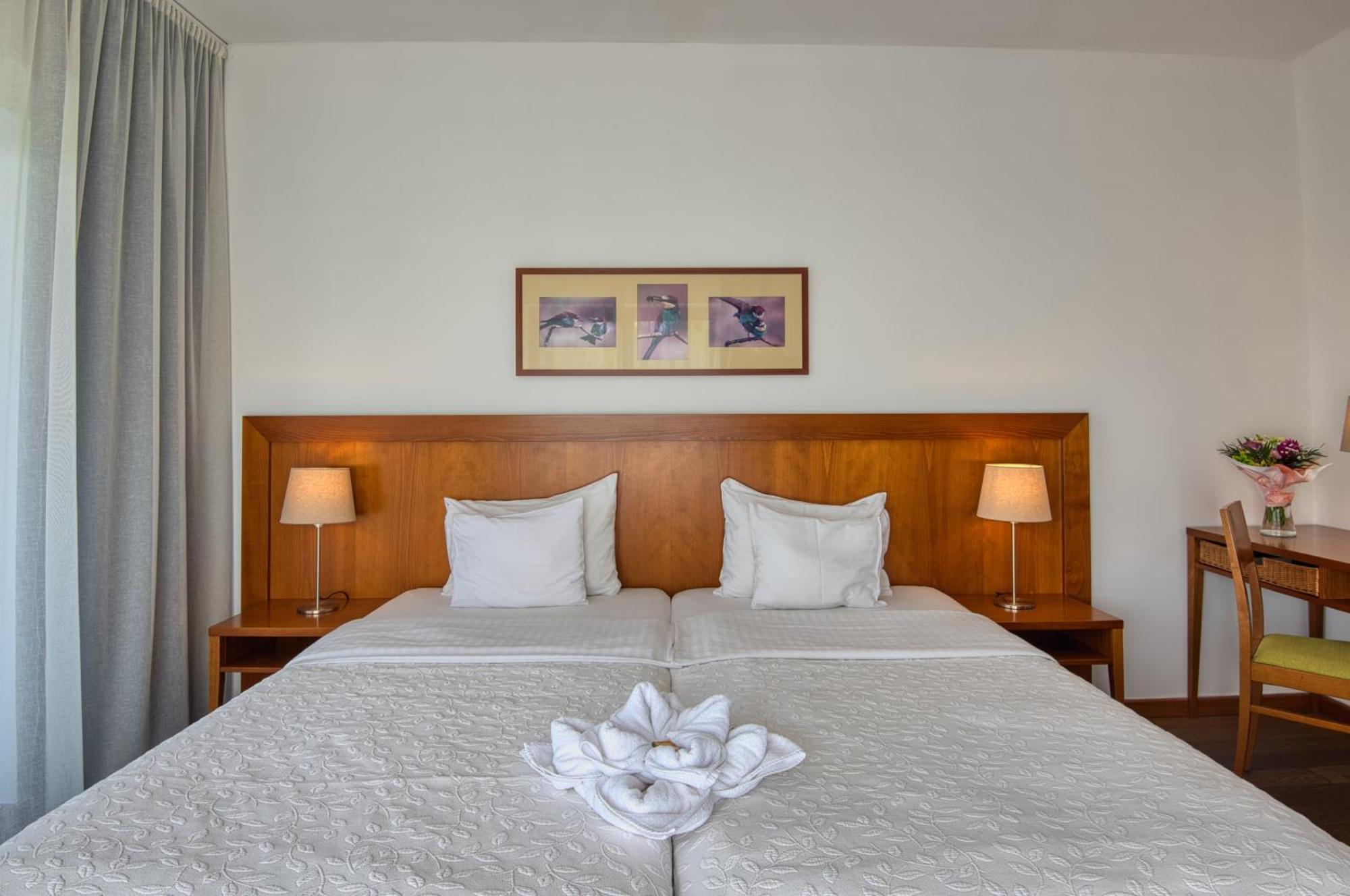 Tisza Balneum Hotel Tiszafured Ngoại thất bức ảnh