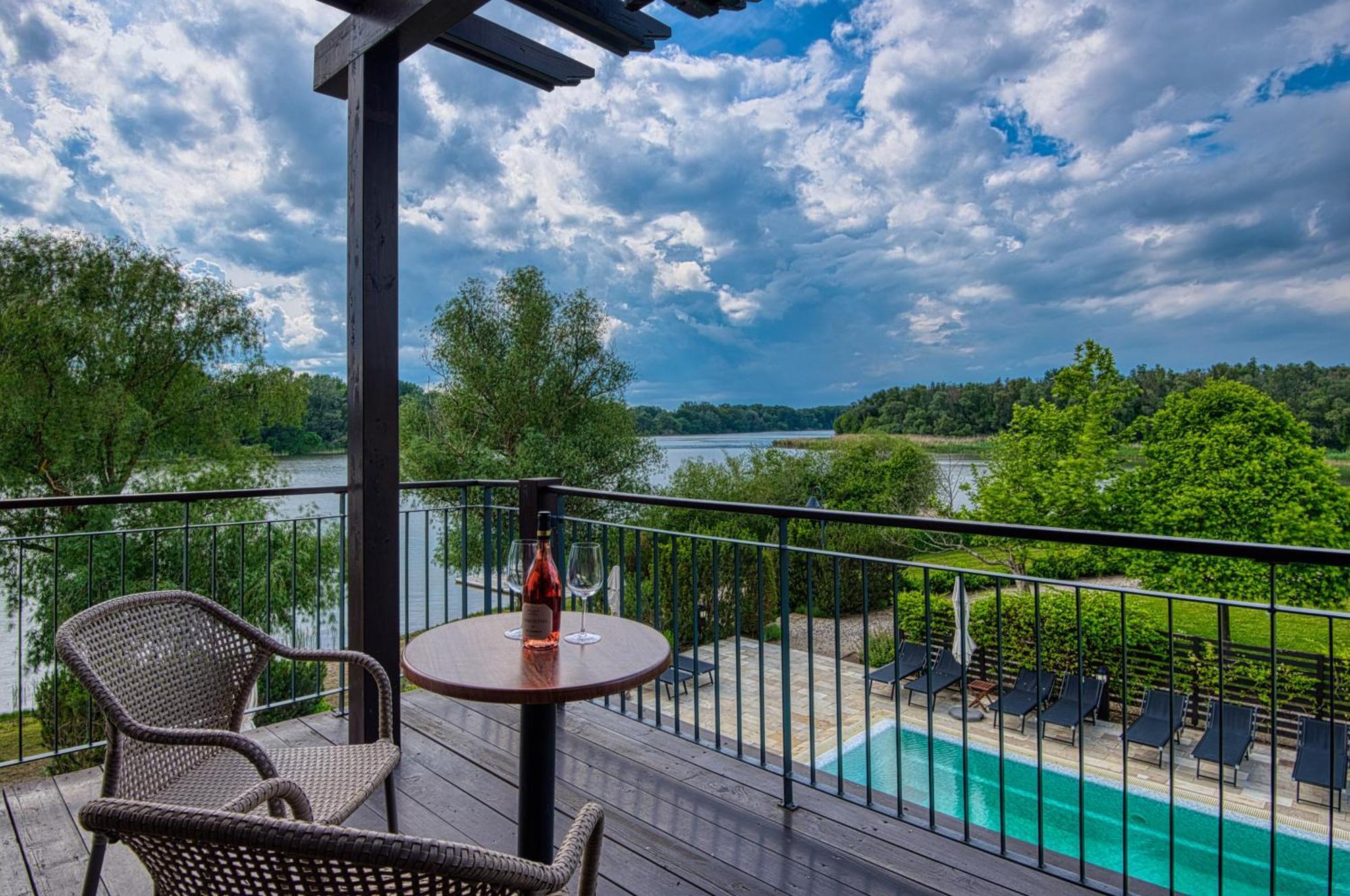 Tisza Balneum Hotel Tiszafured Ngoại thất bức ảnh