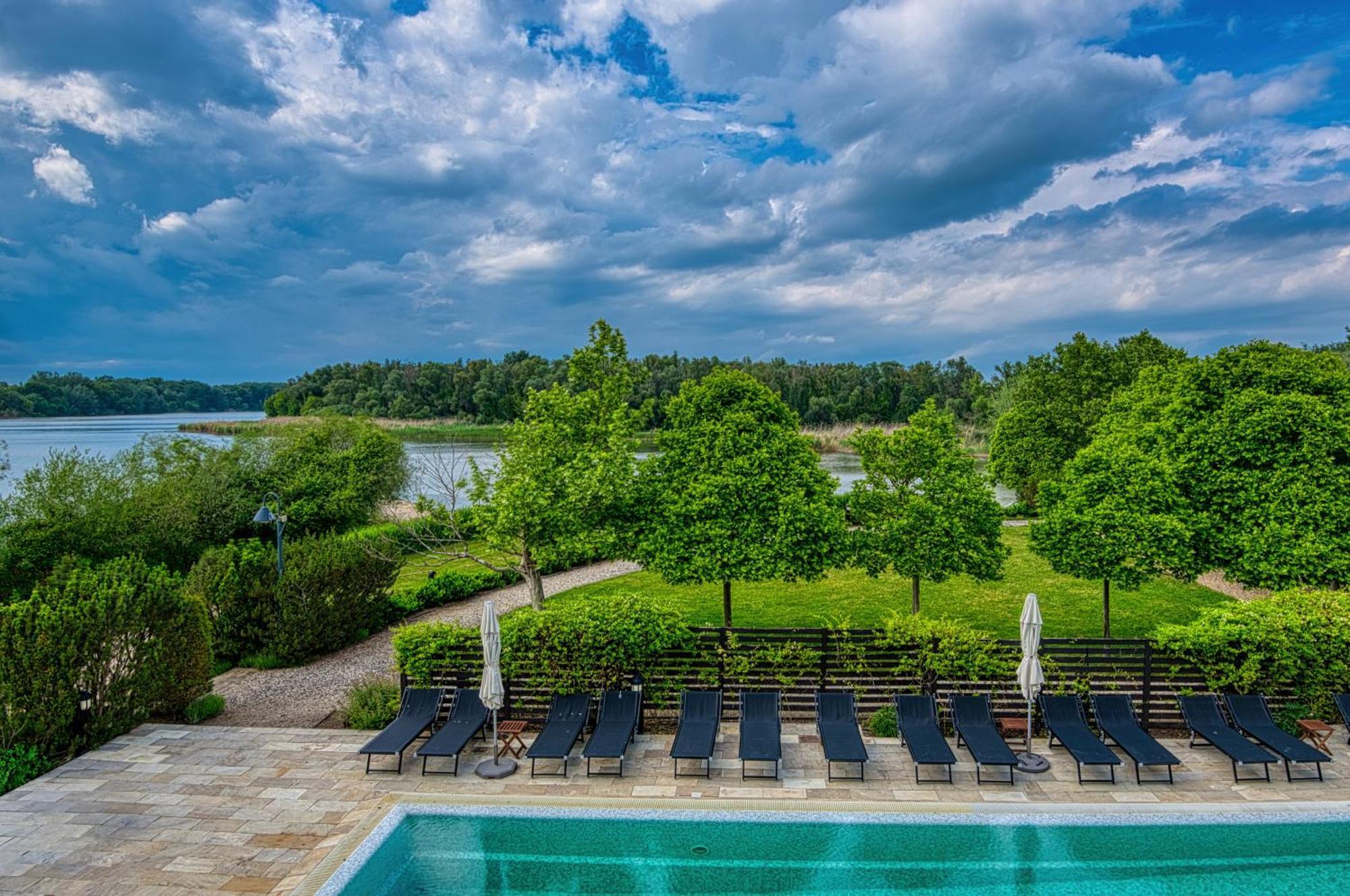 Tisza Balneum Hotel Tiszafured Ngoại thất bức ảnh
