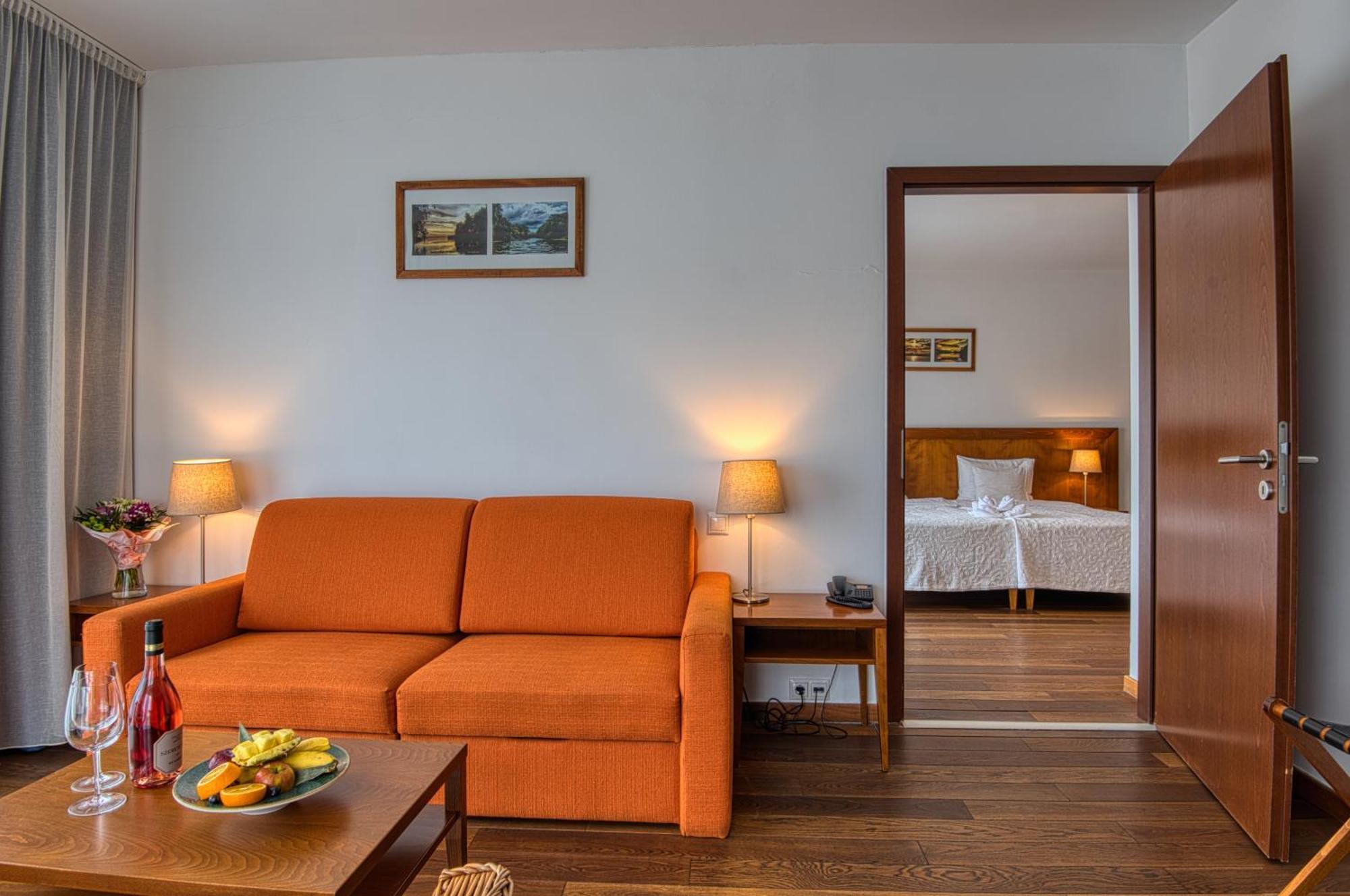 Tisza Balneum Hotel Tiszafured Ngoại thất bức ảnh
